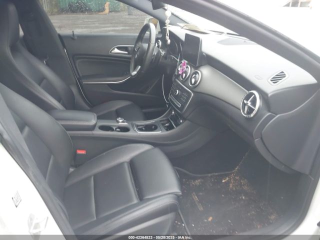 2017 MERCEDES-BENZ CLA 250 WDDSJ4GB9HN448164 Photo 4