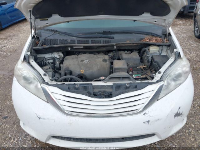 5TDKZ3DC9HS870293 Toyota Sienna Le 8 Passenger