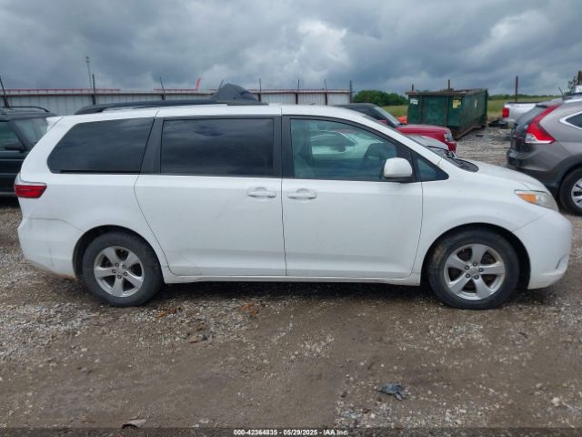 5TDKZ3DC9HS870293 Toyota Sienna Le 8 Passenger