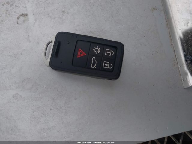 2018 VOLVO S60 YV140MTL8J2460375 Photo 10