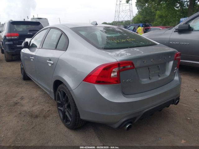 2018 VOLVO S60 YV140MTL8J2460375 Photo 2