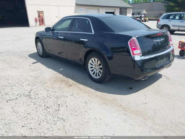 2011 CHRYSLER 300 2C3CA5CG1BH595587 Photo 2