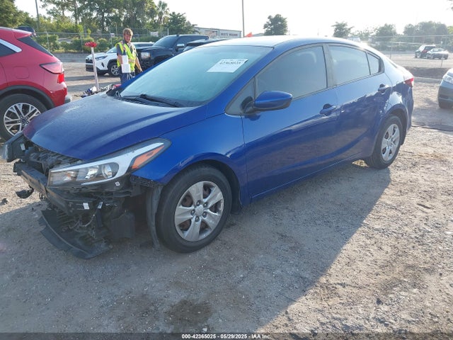 KIA FORTE LX 2017 3KPFK4A78HE096079 Image 2