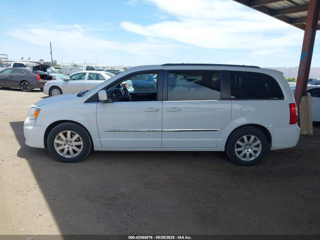 Chrysler Town & Country Touring 2016 2C4RC1BG4GR282853 Image 14