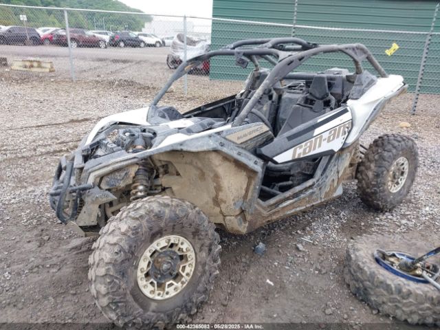 2024 CAN-AM MAVERICK X3 3JBVGAV44RE000612 Photo 1