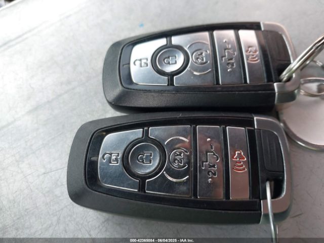 1FT7W2BTXKED26149 Ford F-250 Lariat