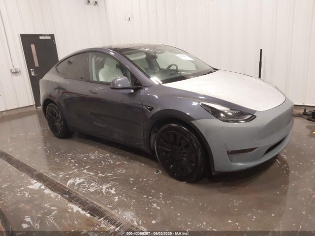 2023 TESLA MODEL Y 7SAYGDEE6PF810984 Photo 0
