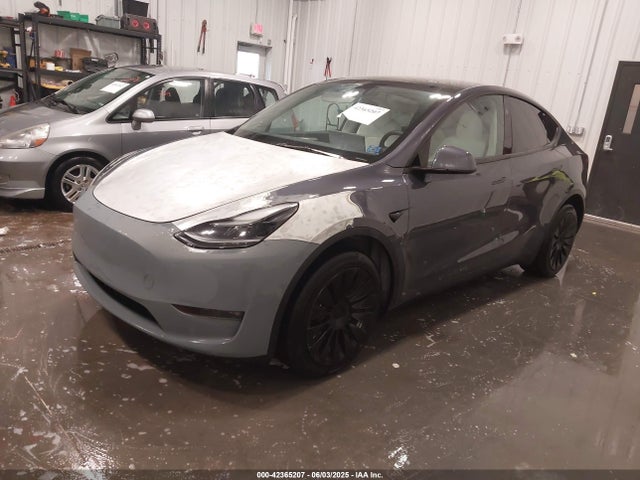 2023 TESLA MODEL Y 7SAYGDEE6PF810984 Photo 1