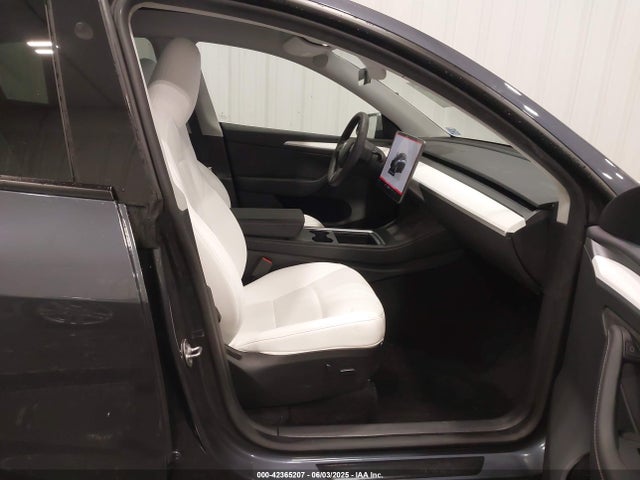 2023 TESLA MODEL Y 7SAYGDEE6PF810984 Photo 4