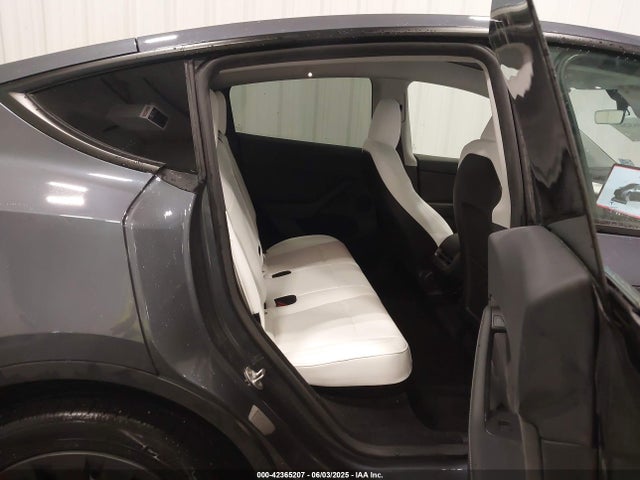 2023 TESLA MODEL Y 7SAYGDEE6PF810984 Photo 7