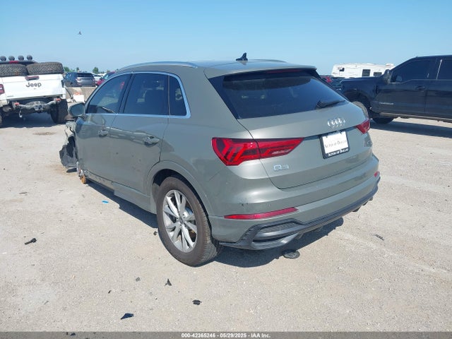 2022 AUDI Q3 WA1DECF32N1023989 Photo 2
