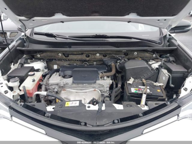 JTMJFREV6HD206035 Toyota RAV4 SE