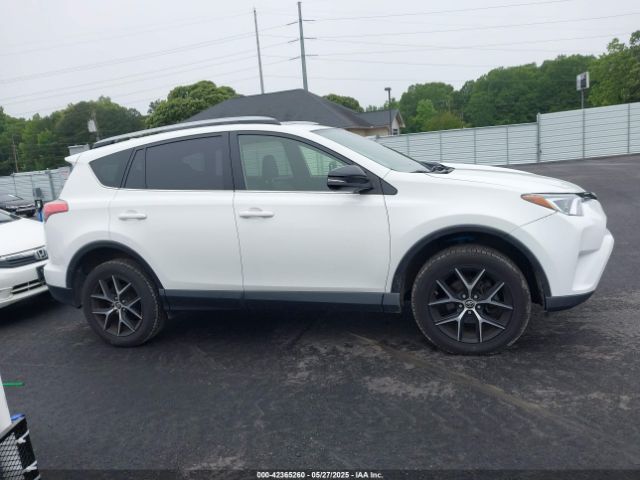 JTMJFREV6HD206035 Toyota RAV4 SE