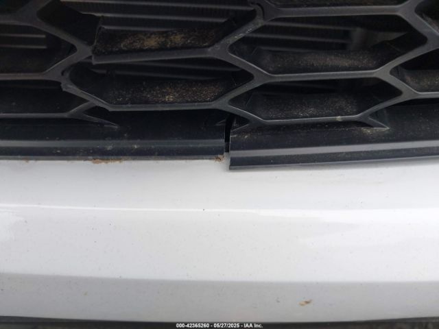 JTMJFREV6HD206035 Toyota RAV4 SE