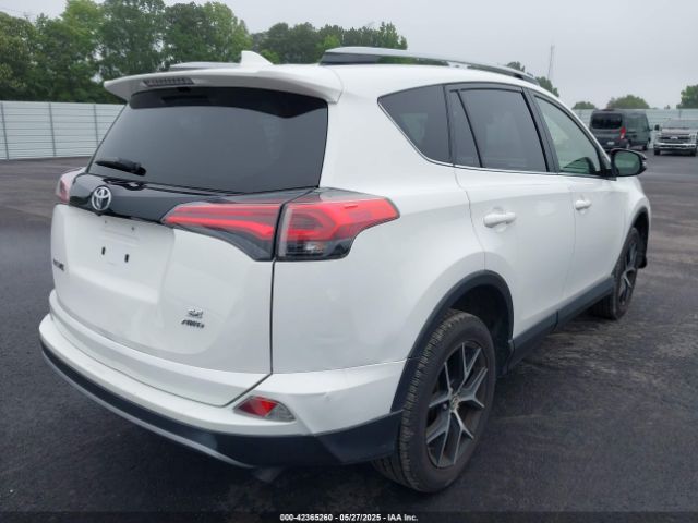 JTMJFREV6HD206035 Toyota RAV4 SE