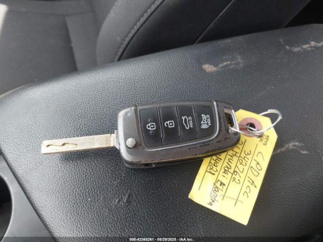 5NPLL4AG2MH014921 Hyundai ELANTRA SE