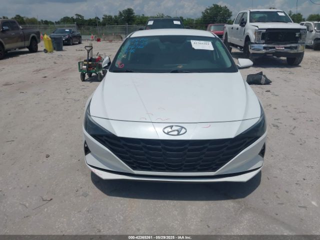 5NPLL4AG2MH014921 Hyundai ELANTRA SE