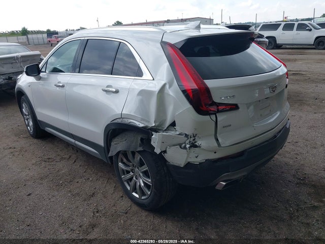 2023 CADILLAC XT4 1GYFZDR47PF202588 Photo 2