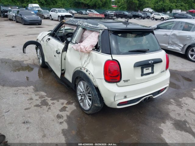 2015 MINI HARDTOP WMWXP7C5XF2A59869 Photo 2