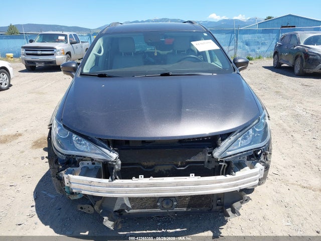 Chrysler Pacifica 2017 2C4RC1EG8HR543060 Image 13