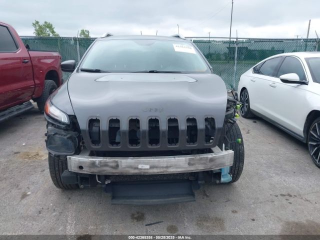 1C4PJMCS1FW512422 Jeep Cherokee Latitude