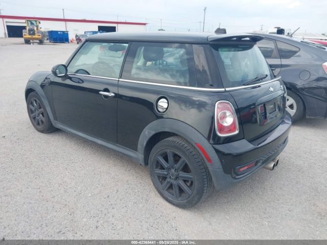2012 MINI COOPER S WMWSV3C56CTY18612 Photo 2