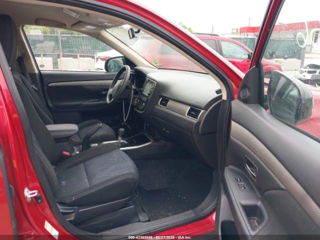 JA4AZ3A35JZ019378 Mitsubishi Outlander Es