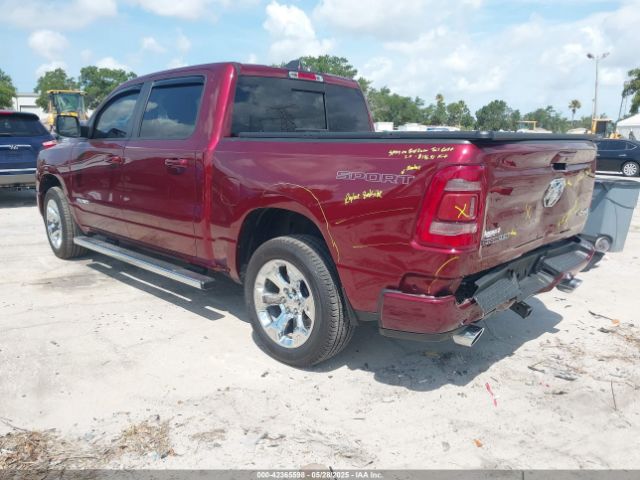 2021 RAM 1500 1C6SRFFT6MN533571 Photo 2