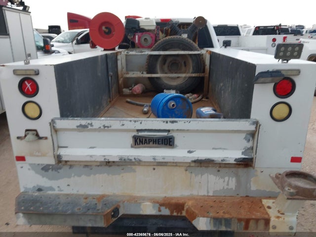 Ford F-350 Chassis Xl 2018 1FD7X3ET2JEB85473 Image 16