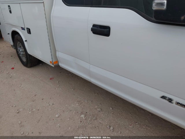 Ford F-350 Chassis Xl 2018 1FD7X3ET2JEB85473 Image 6