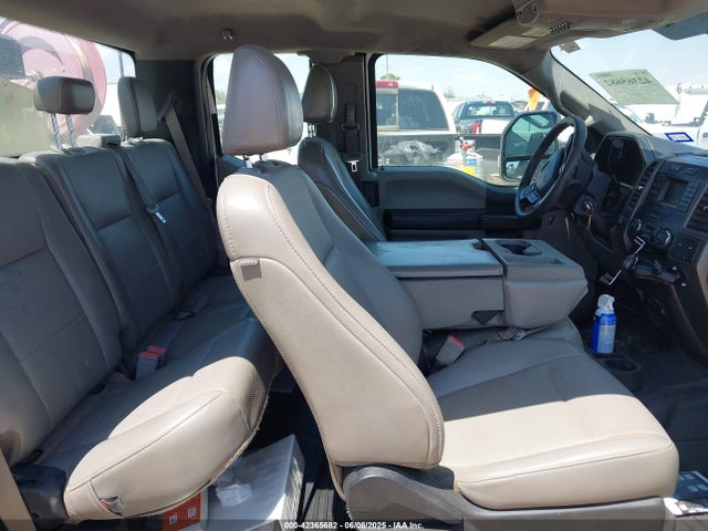 Ford F-350 Chassis Xl 2019 1FD7X3ET2KEF23228 Image 7