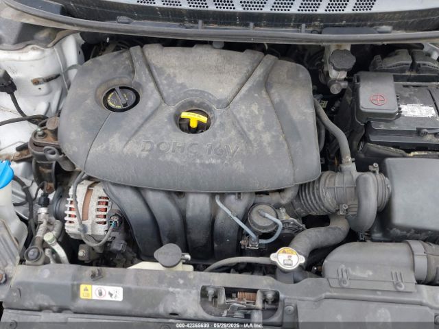 KMHDH4AE5FU231047 Hyundai ELANTRA SE