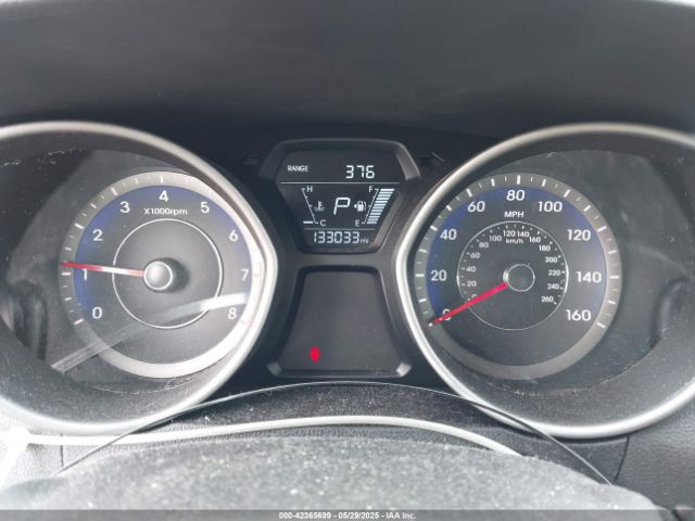 KMHDH4AE5FU231047 Hyundai ELANTRA SE