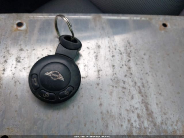 2010 MINI COOPER S CLUBMAN WMWMM3C57ATP94023 Photo 10