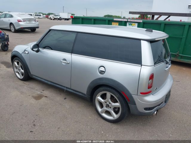 2010 MINI COOPER S CLUBMAN WMWMM3C57ATP94023 Photo 2