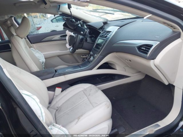 2020 LINCOLN MKZ 3LN6L5A98LR605699 Photo 4