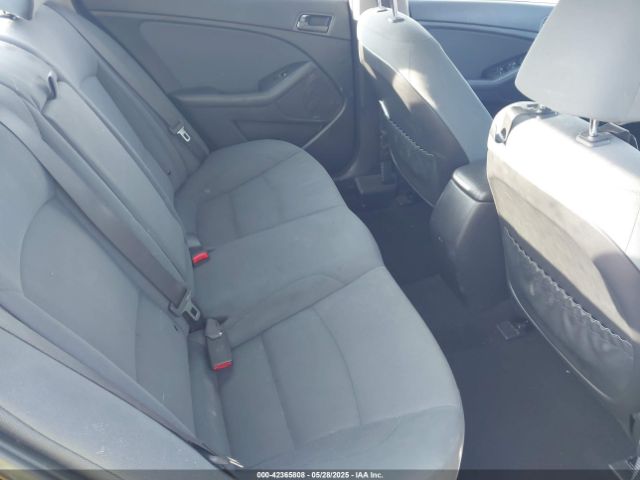 KNAGM4A76F5660266 KIA Optima Lx