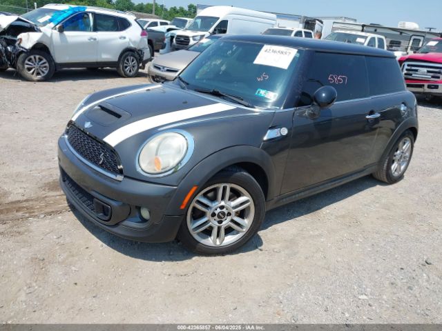 2011 MINI COOPER S WMWSV3C56BTY11965 Photo 1