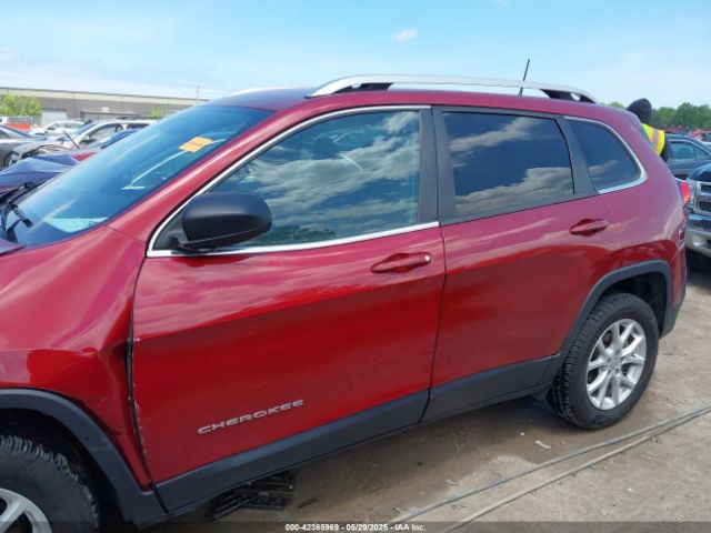1C4PJLCB1HW662544 Jeep Cherokee Latitude Fwd