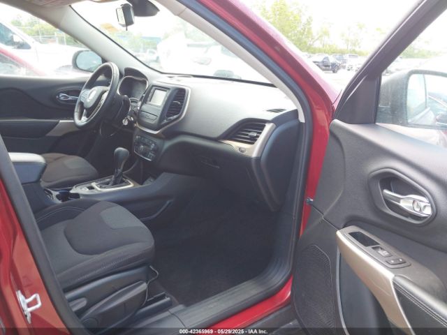 1C4PJLCB1HW662544 Jeep Cherokee Latitude Fwd