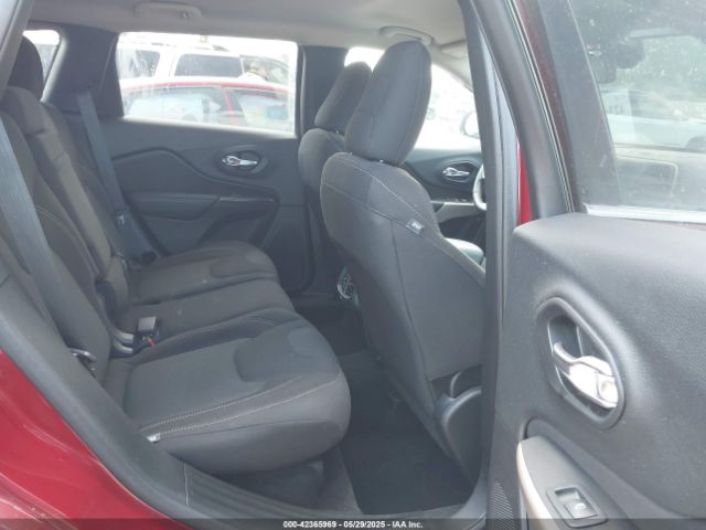 1C4PJLCB1HW662544 Jeep Cherokee Latitude Fwd