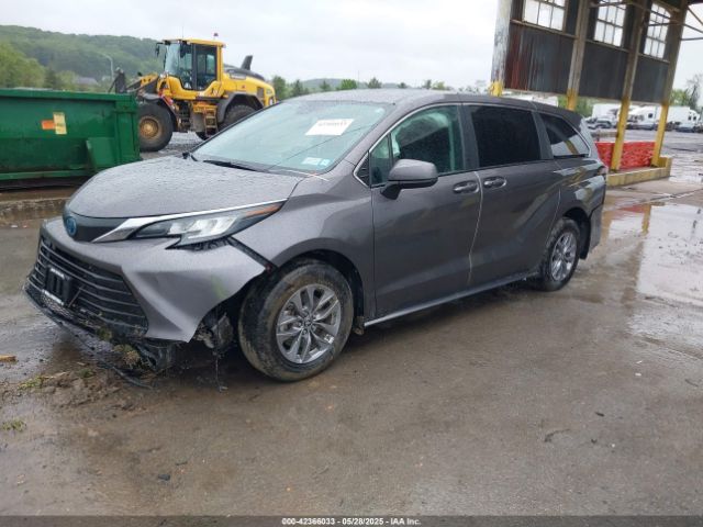 5TDKSKFC2PS103895 Toyota SIENNA LE