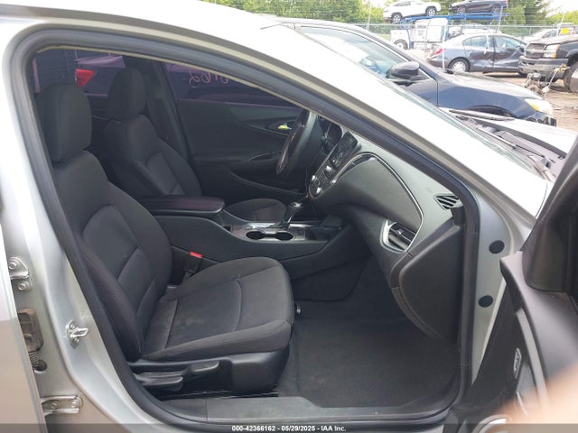 1G1ZD5ST1KF126621 Chevrolet MALIBU LT