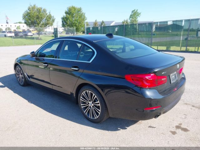 2018 BMW 530I WBAJA7C53JG907770 Photo 2