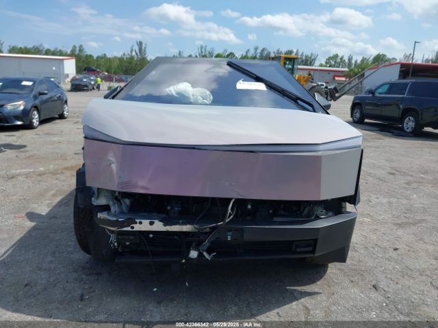 7G2CEHED2RA050870 Tesla Cybertruck