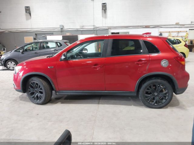 JA4AR3AUXJU007121 Mitsubishi Outlander Sport 2.0 Le