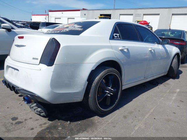 2C3CCAAG7FH837777 Chrysler 300