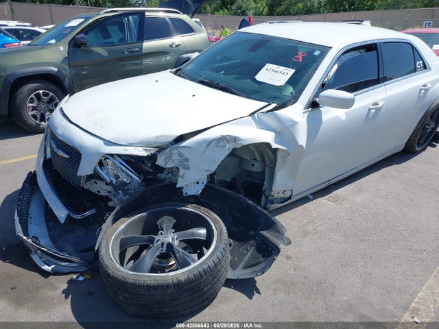 2C3CCAAG7FH837777 Chrysler 300