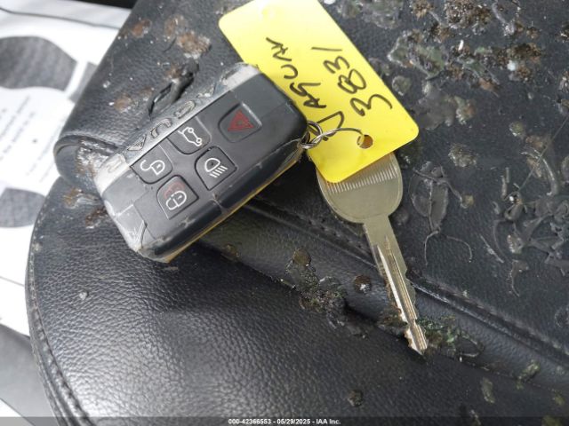 2020 JAGUAR F-PACE SADCJ2FX5LA643831 Photo 10