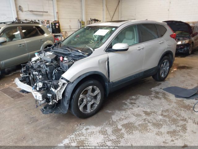 2018 HONDA CR-V 2HKRW2H8XJH686886 Photo 1